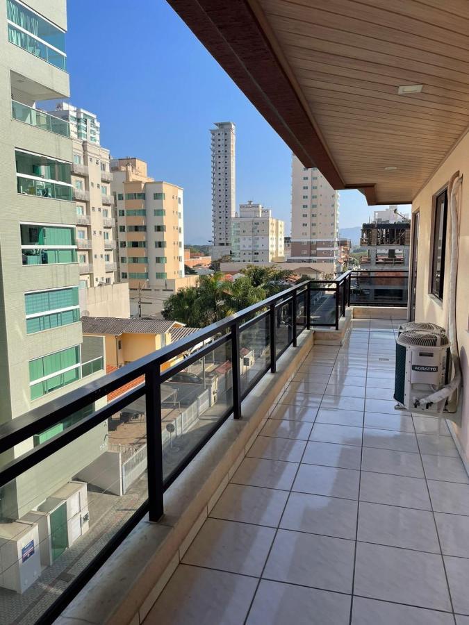 Apartamento Meia Praia - Itapema Luaran gambar